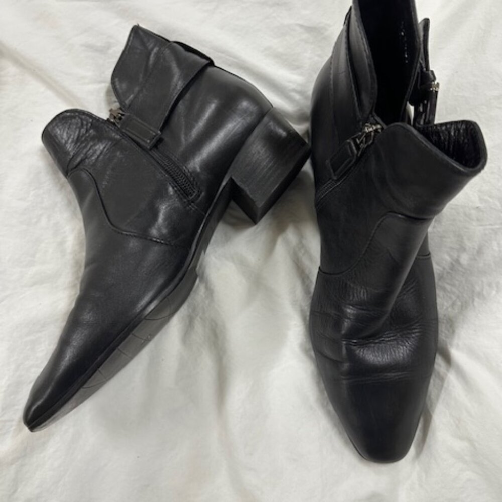 Aquatalia Women's Flambay Black Calf Ankle Boot - Size 10.5M